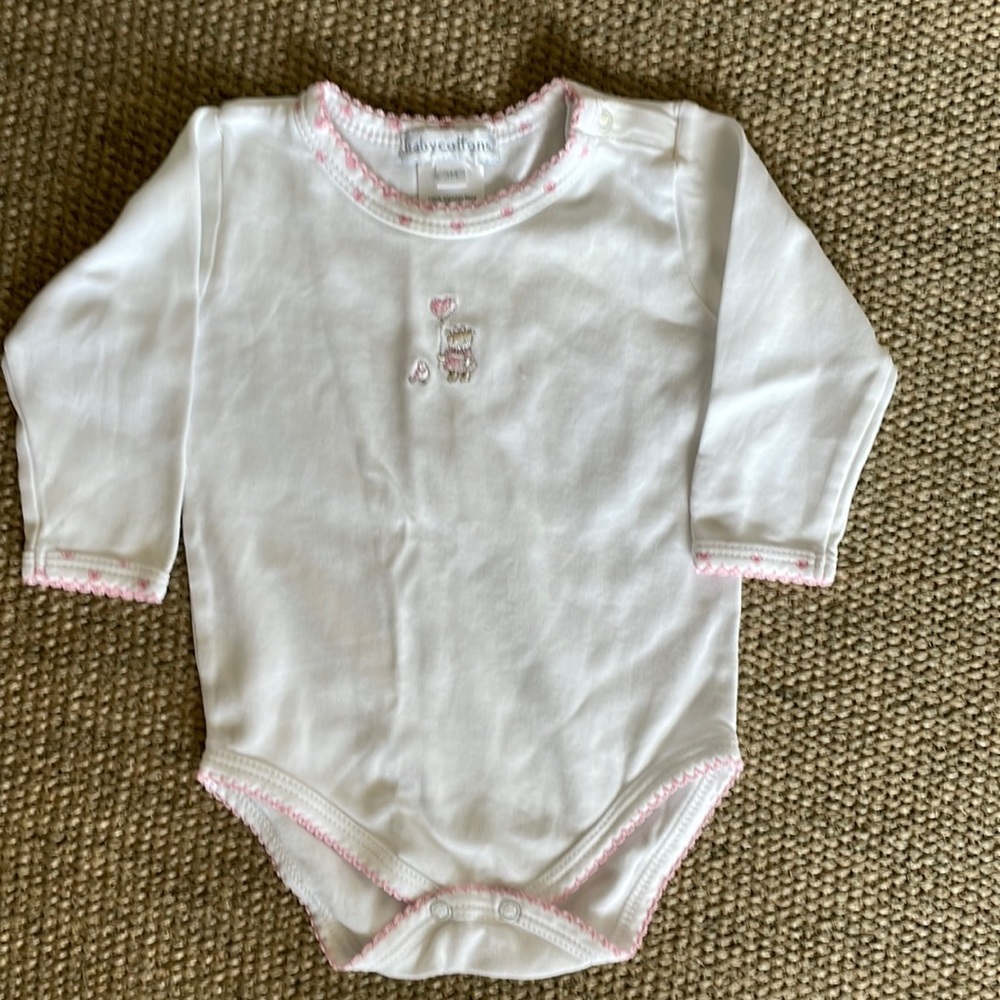 Baby cotton  baby girl onesie long sleeves.